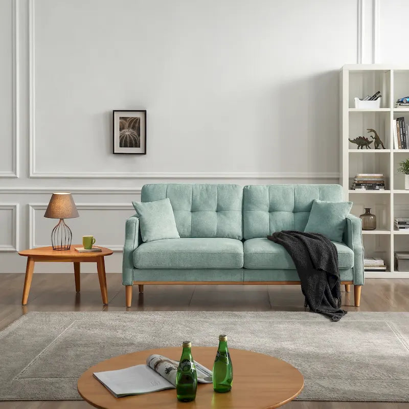 Tapicerowana sofa z wodoodpornym materiałem i portem USB do ładowania
